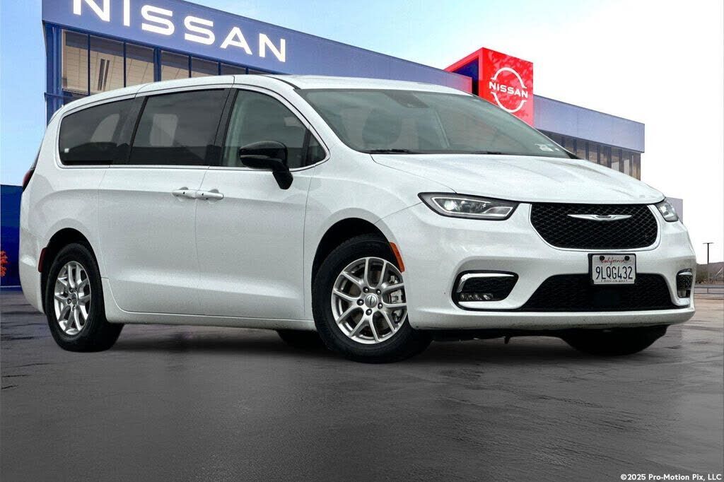 2024 CHRYSLER Pacifica
