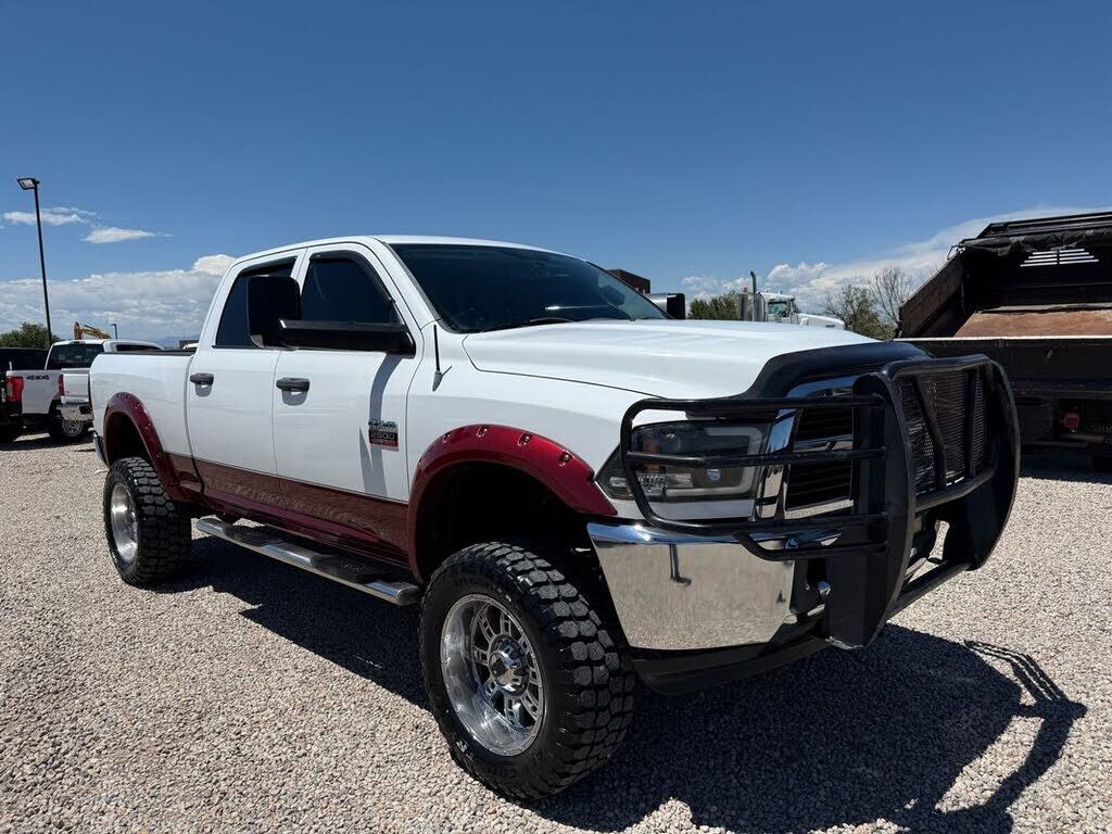 2012 DODGE Ram