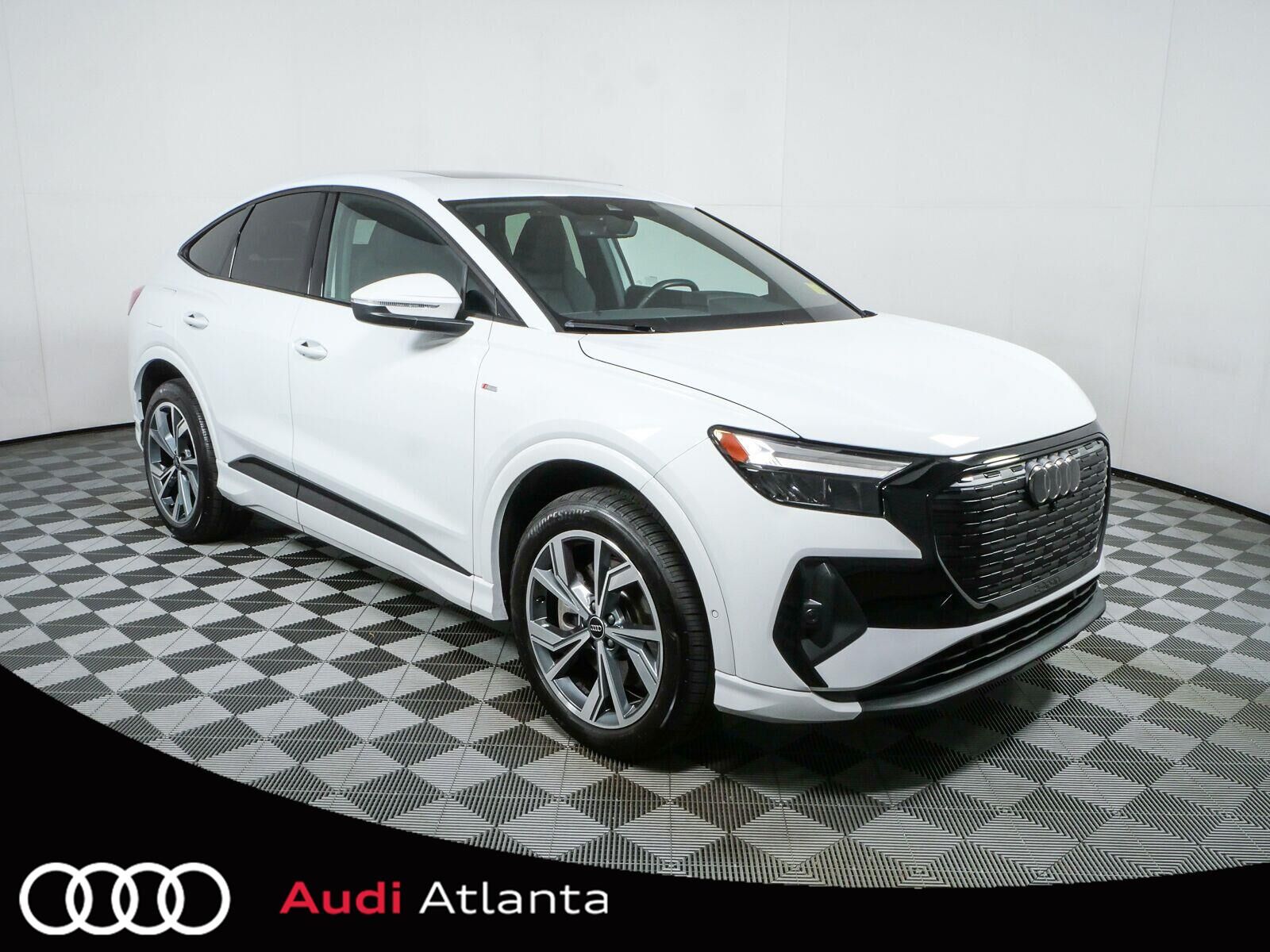 2024 AUDI Q4