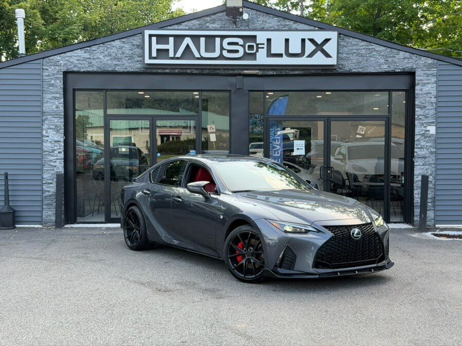 2022 LEXUS IS
