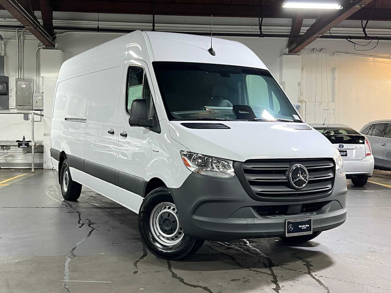 2025 MERCEDES-BENZ eSprinter