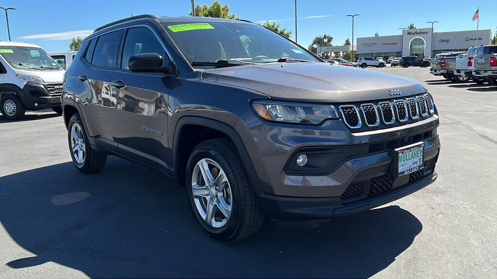 2024 JEEP Compass