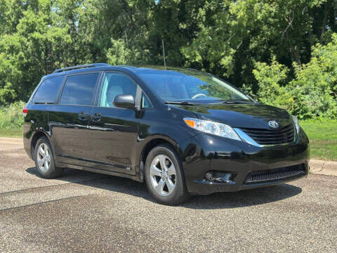 2013 TOYOTA Sienna