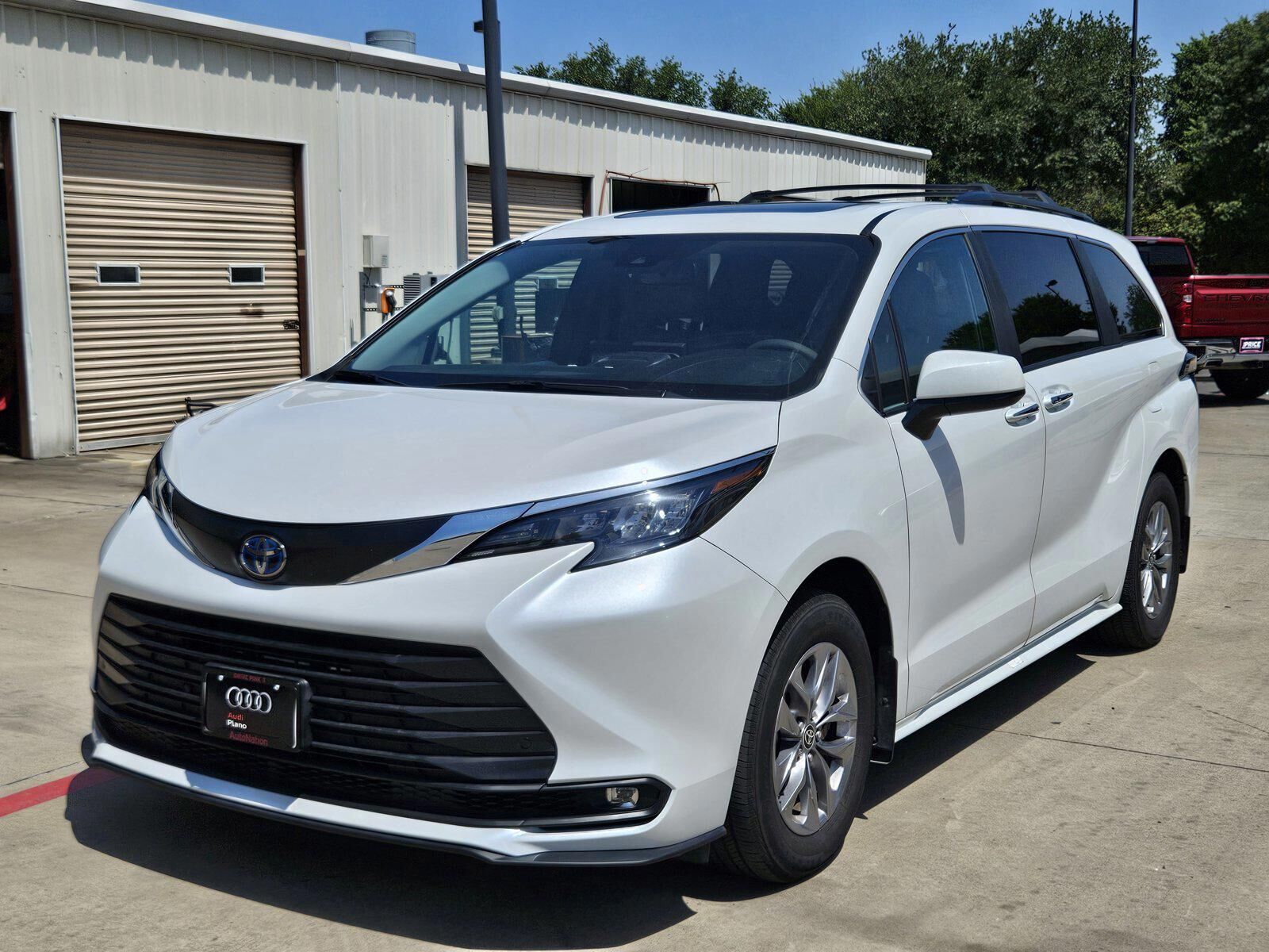 2025 TOYOTA Sienna