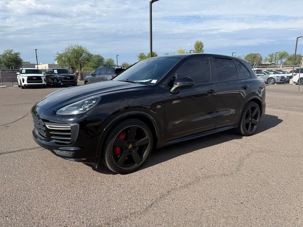 2018 PORSCHE Cayenne