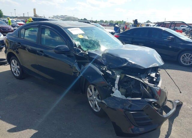 2010 MAZDA Mazda3