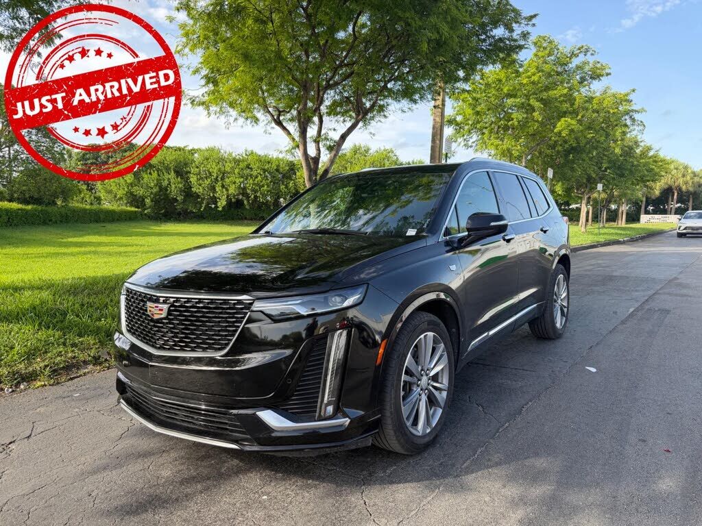2025 CADILLAC XT6