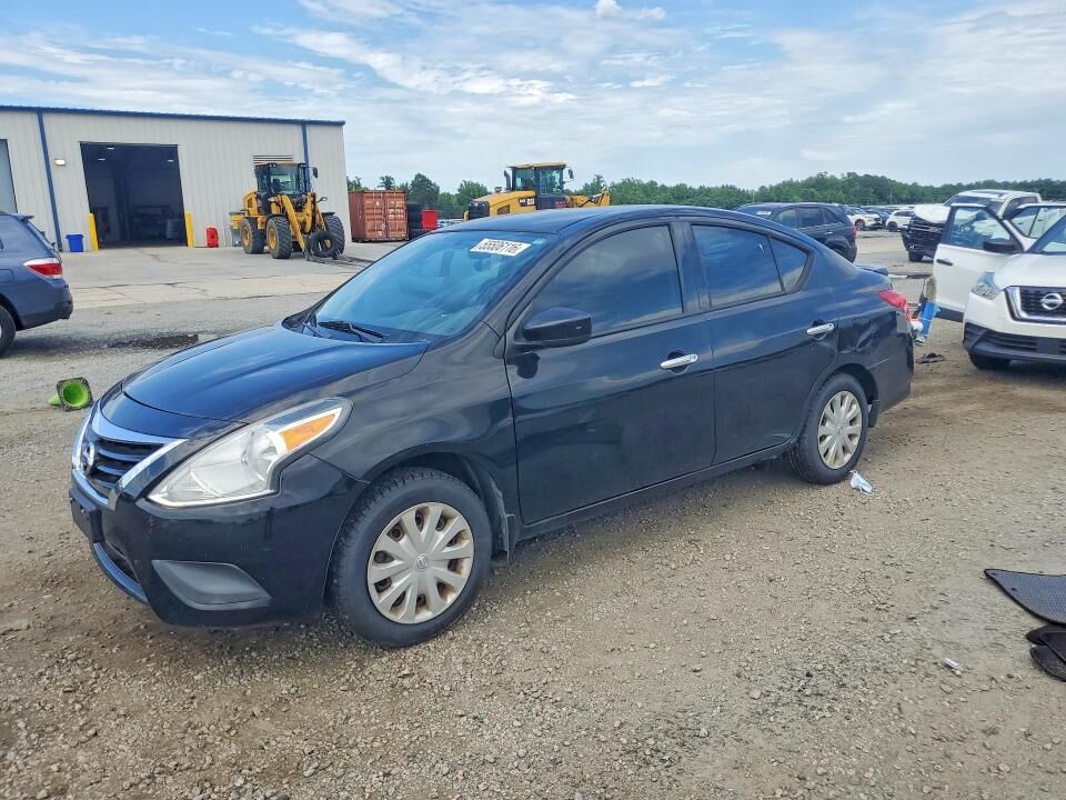 2017 NISSAN Versa