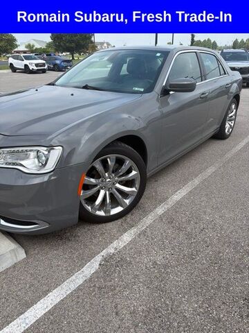 2019 CHRYSLER 300