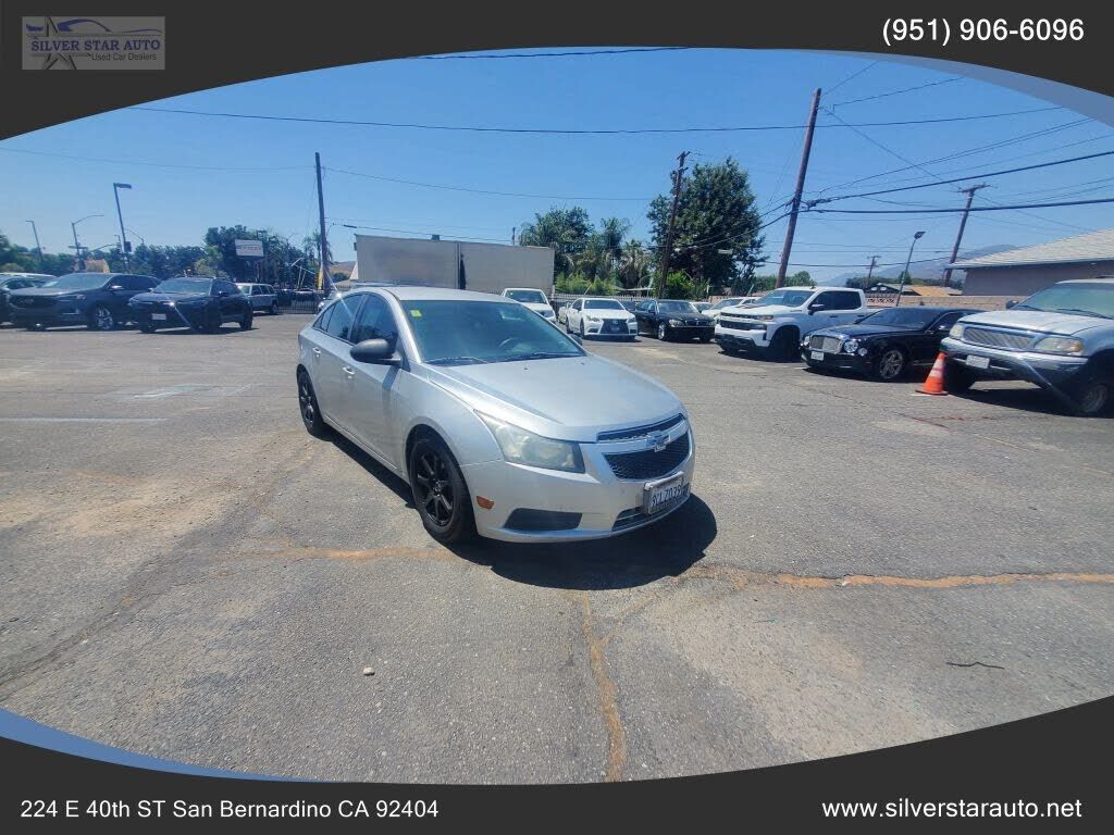 2013 CHEVROLET Cruze