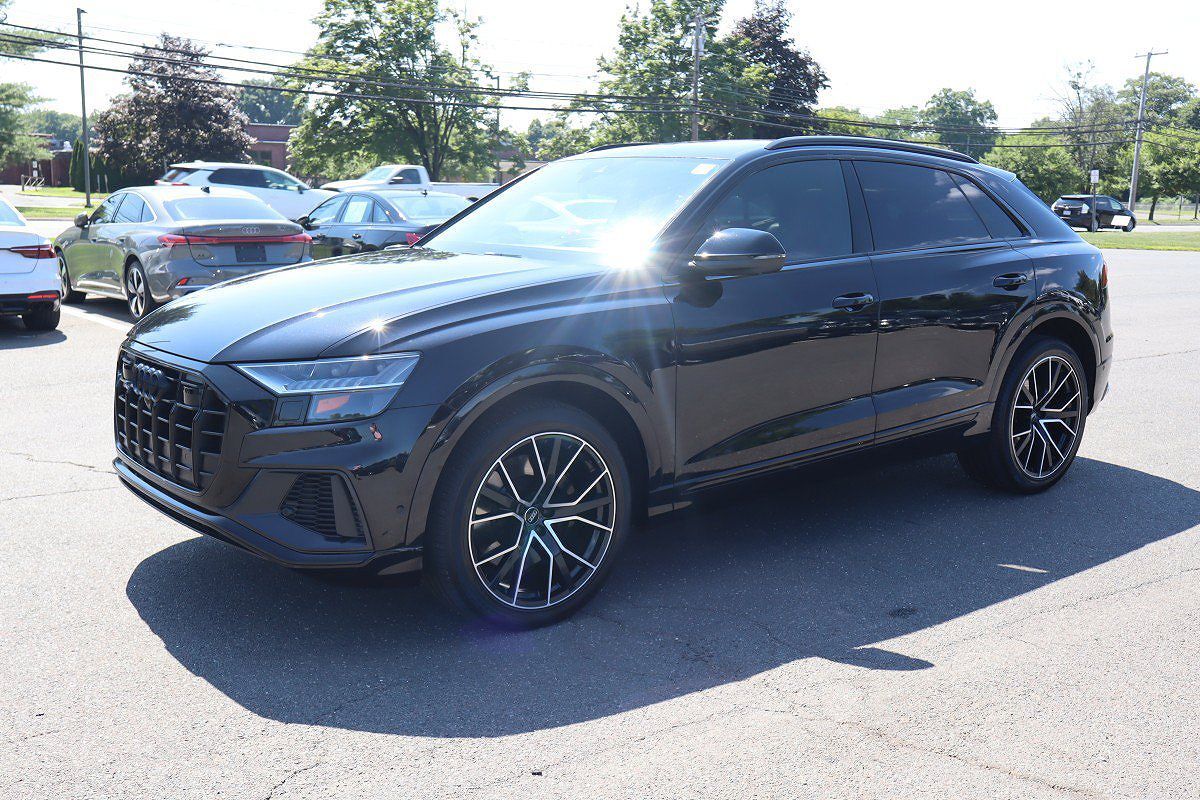 2020 AUDI Q8