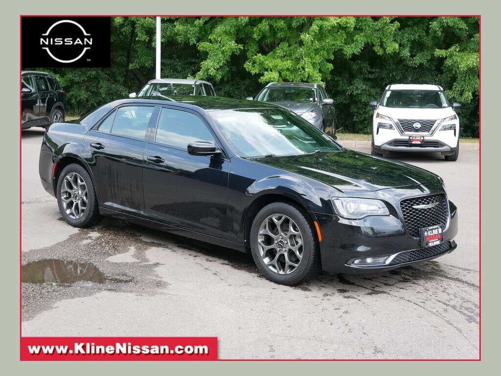 2017 CHRYSLER 300