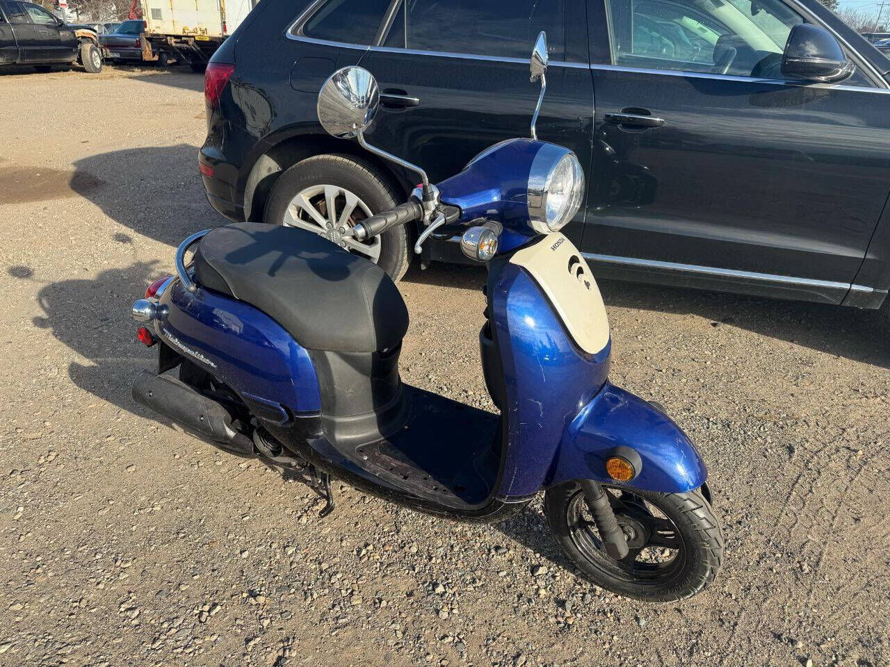 2015 HONDA METROPOLITAN