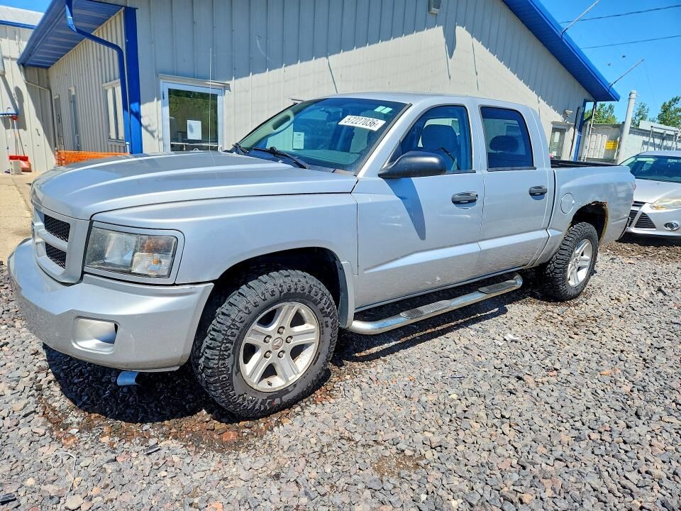 2010 DODGE Dakota