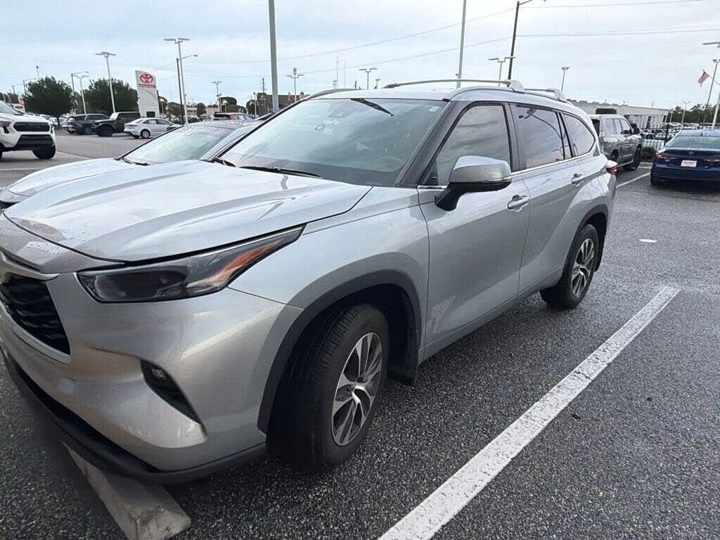 2023 TOYOTA Highlander