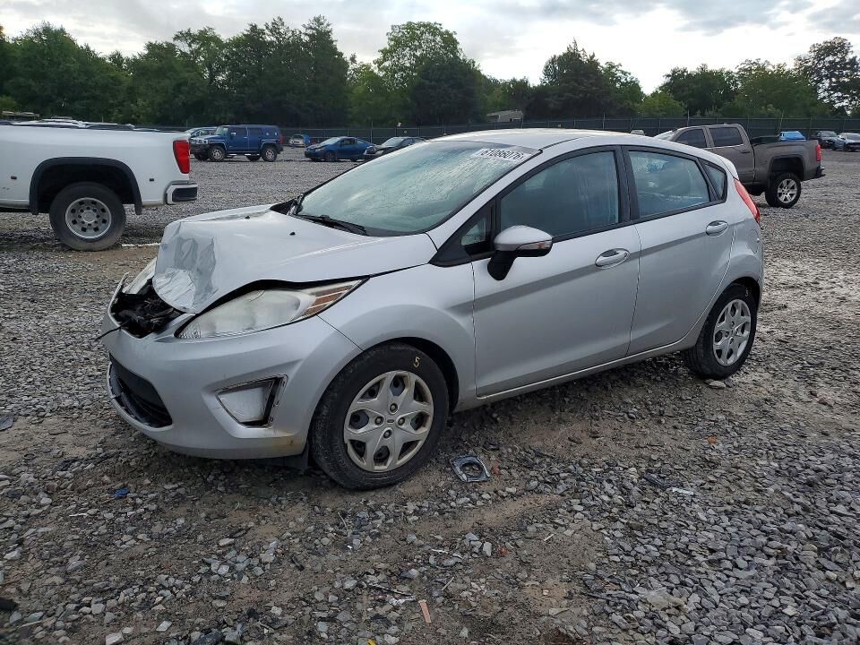 2013 FORD Fiesta