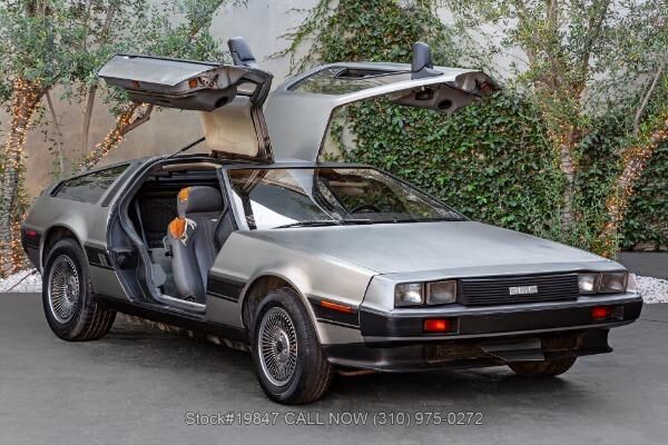 1982 DELOREAN DMC-12
