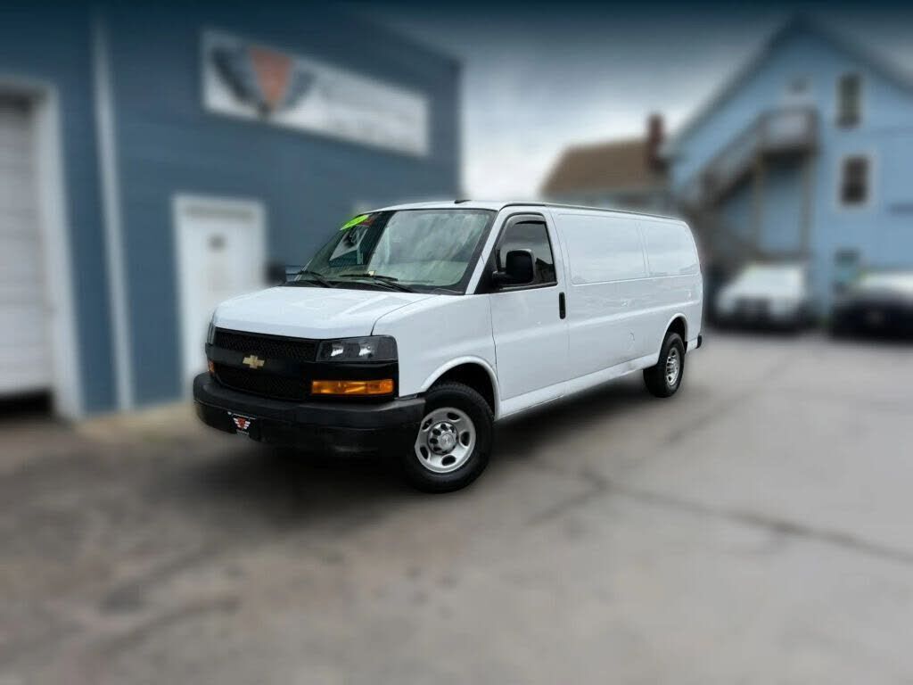 2021 CHEVROLET Express