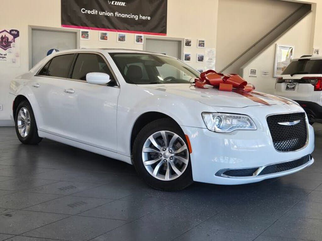 2018 CHRYSLER 300