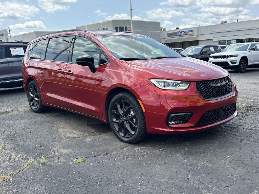 2025 CHRYSLER Pacifica
