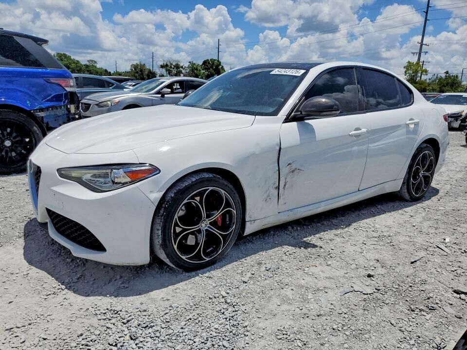 2017 ALFA ROMEO Giulia