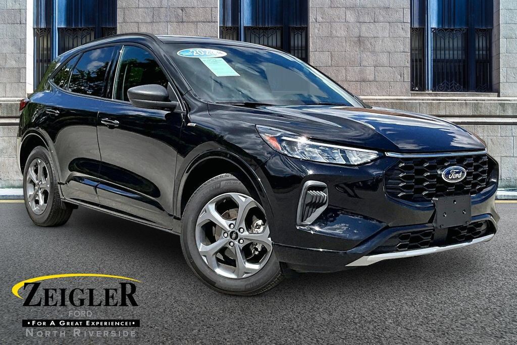 2024 FORD Escape