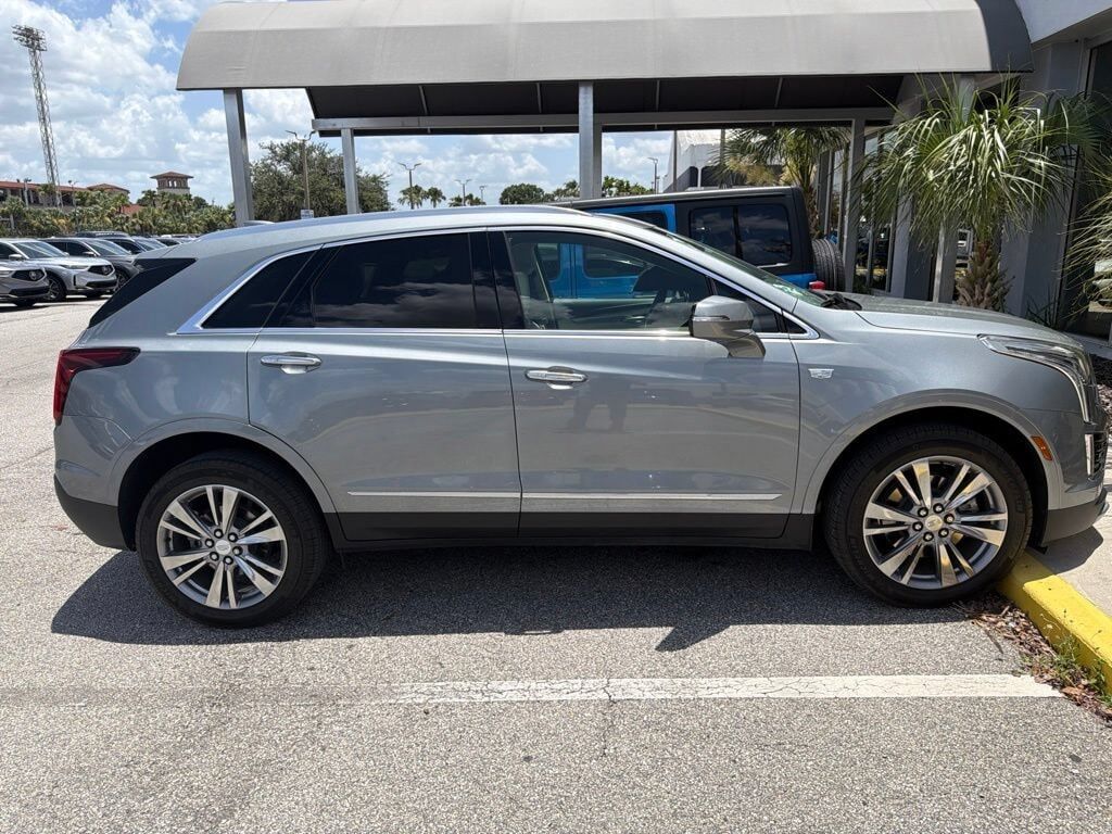 2023 CADILLAC XT5