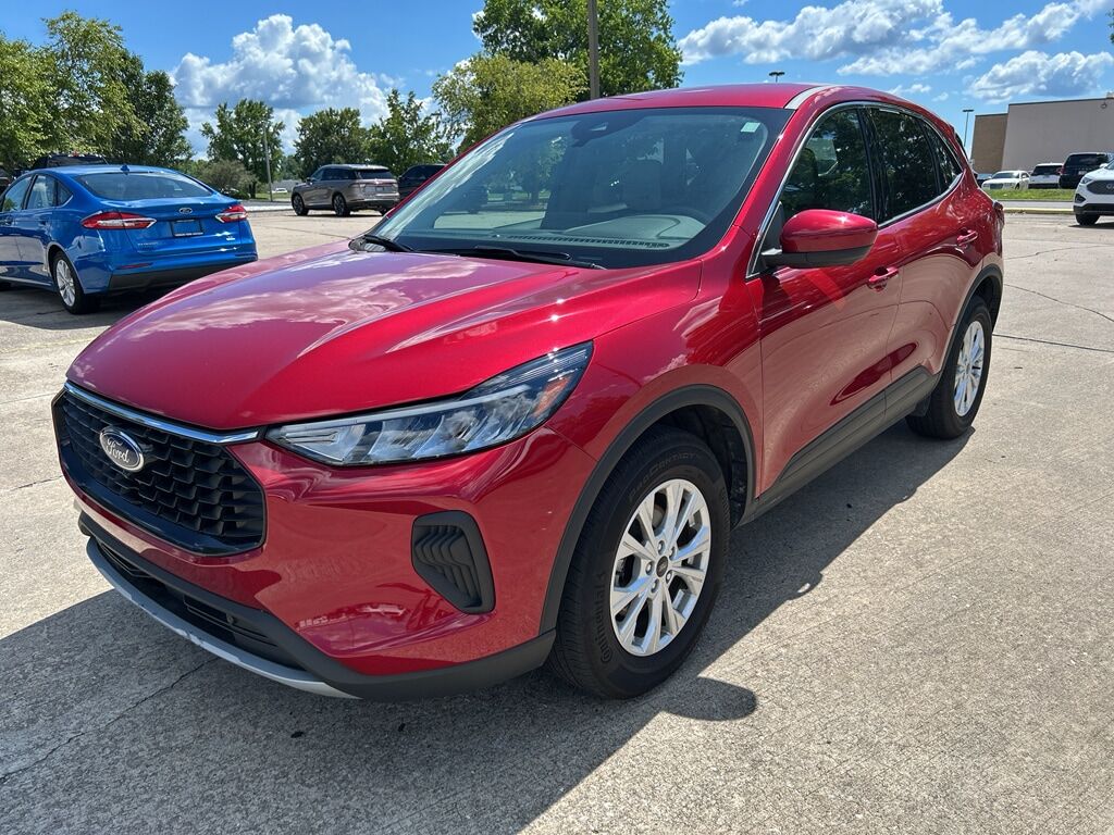 2023 FORD Escape