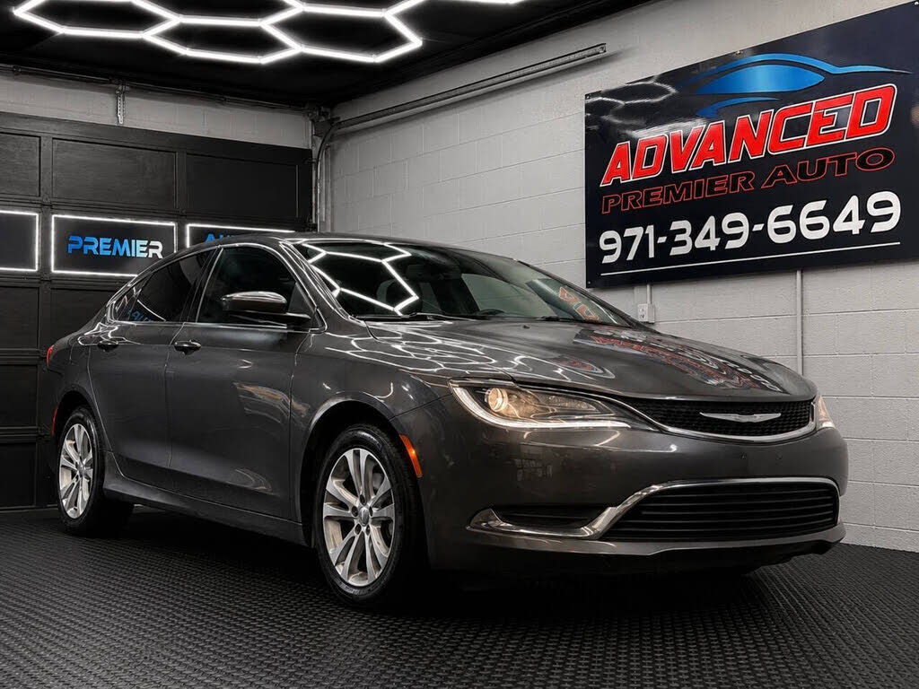 2016 CHRYSLER 200