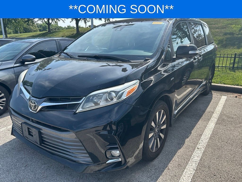 2018 TOYOTA Sienna