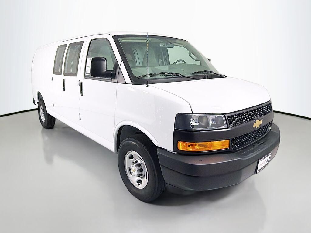 2026 CHEVROLET Express