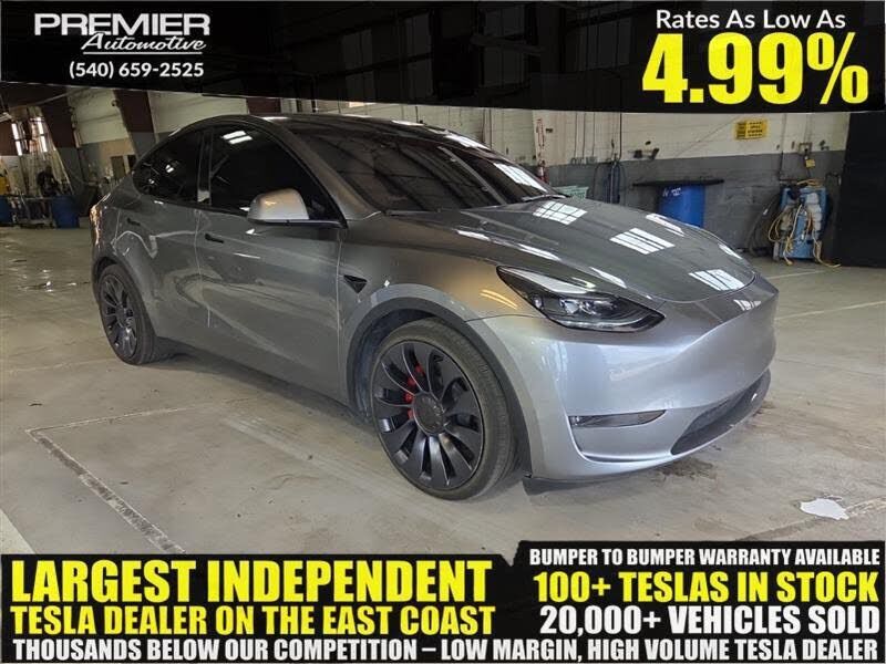 2025 TESLA Model Y