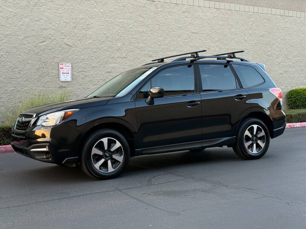 2017 SUBARU Forester