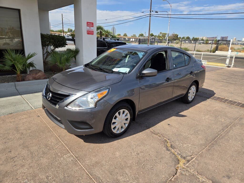 2019 NISSAN Versa