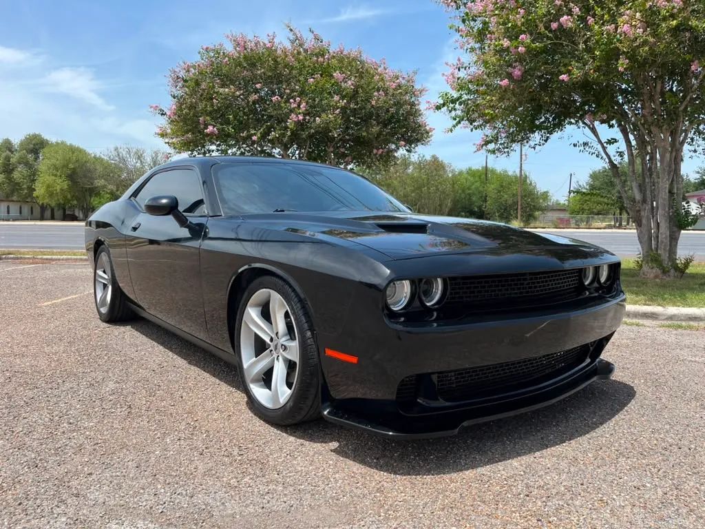 2017 DODGE Challenger