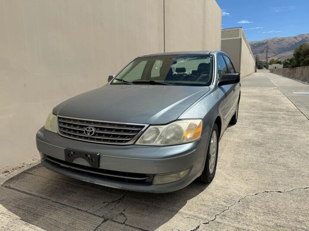 2003 TOYOTA Avalon