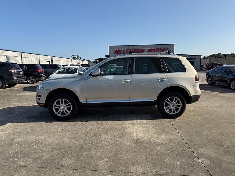 2008 VOLKSWAGEN Touareg