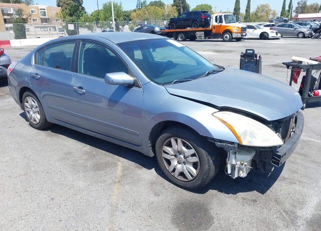 2012 NISSAN Altima