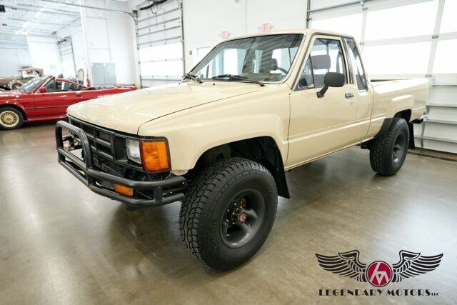 1985 TOYOTA Pick-Up