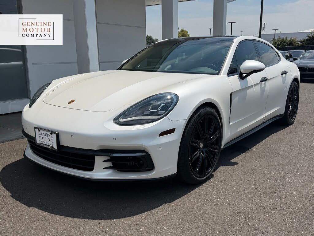2018 PORSCHE Panamera