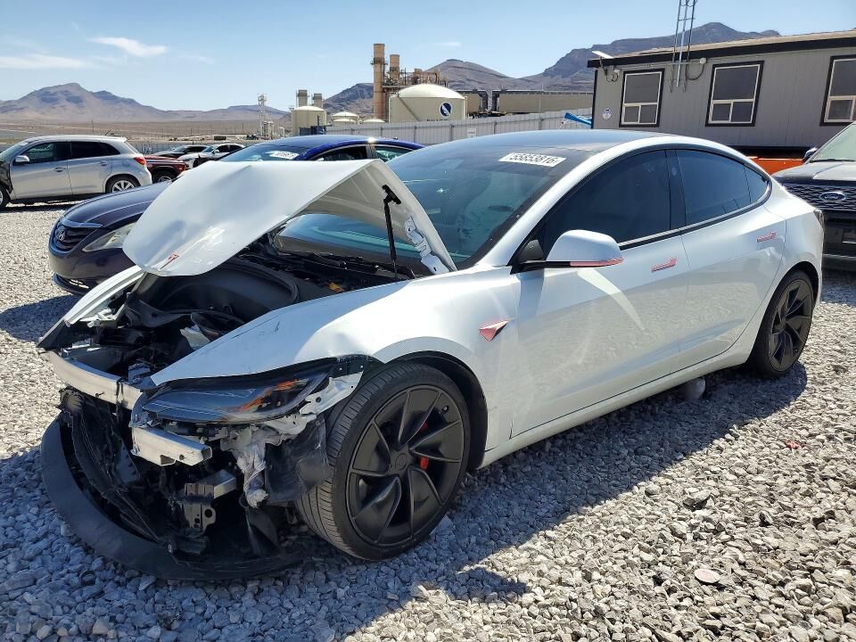 2025 TESLA Model 3