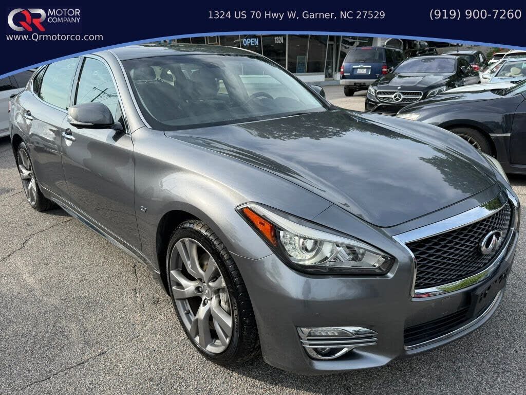 2017 INFINITI Q70L