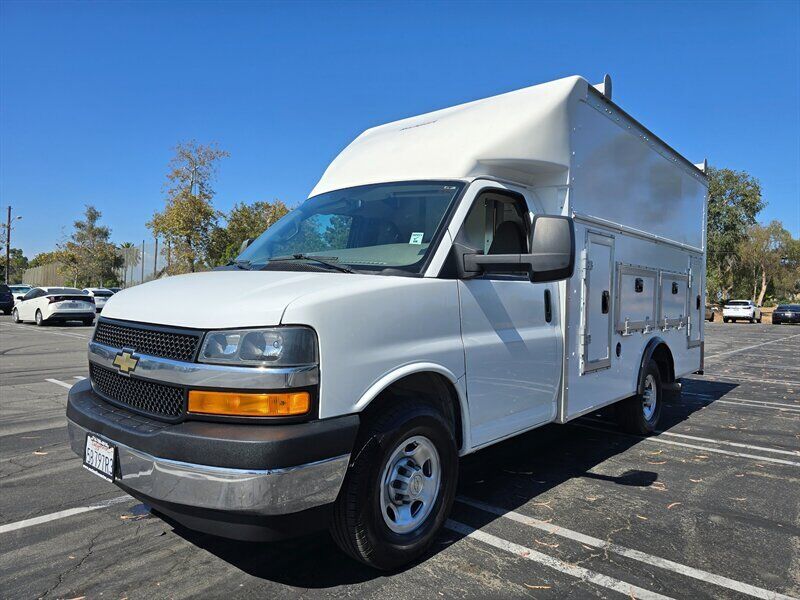 2022 CHEVROLET Express