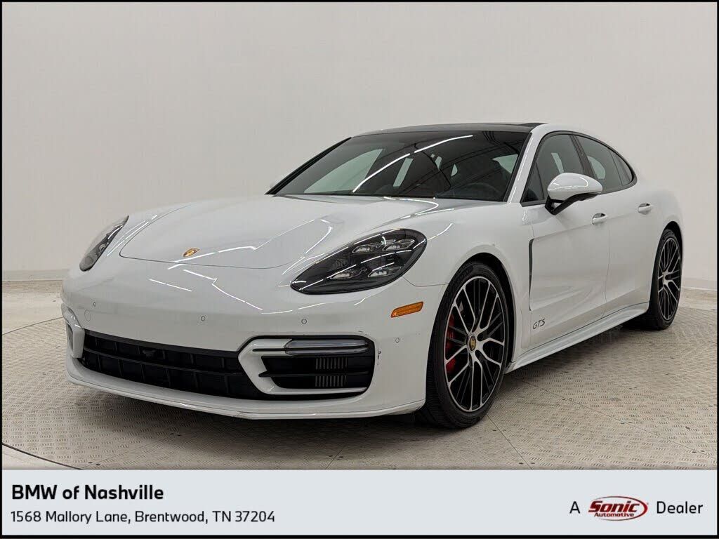 2022 PORSCHE Panamera