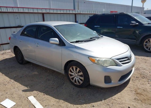 2013 TOYOTA Corolla