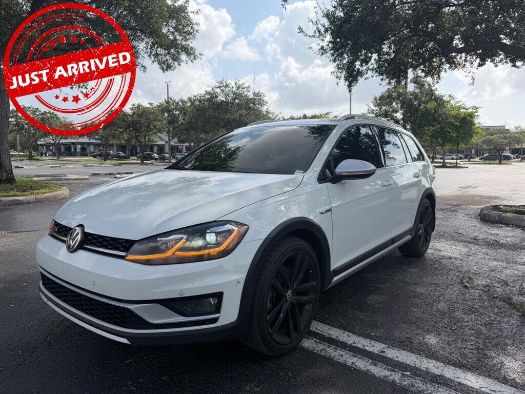 2018 VOLKSWAGEN Golf Alltrack