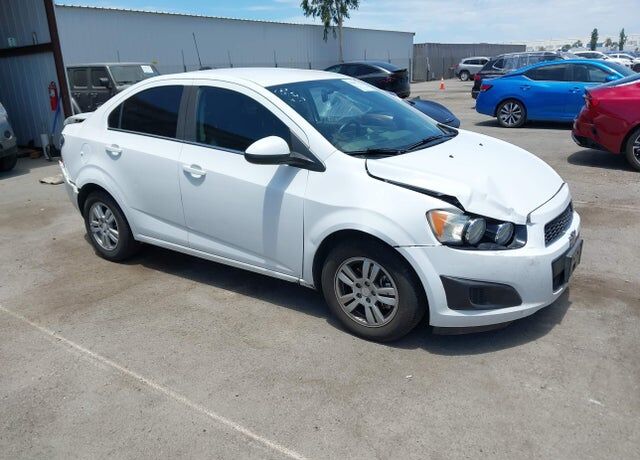 2016 CHEVROLET Sonic