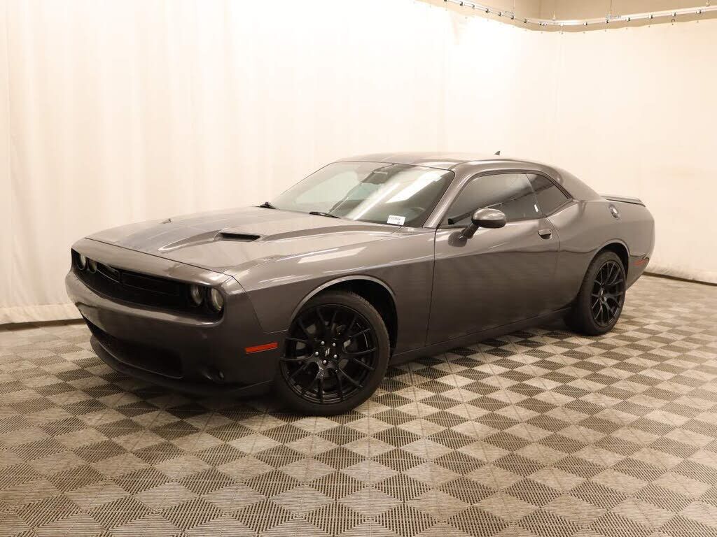 2017 DODGE Challenger