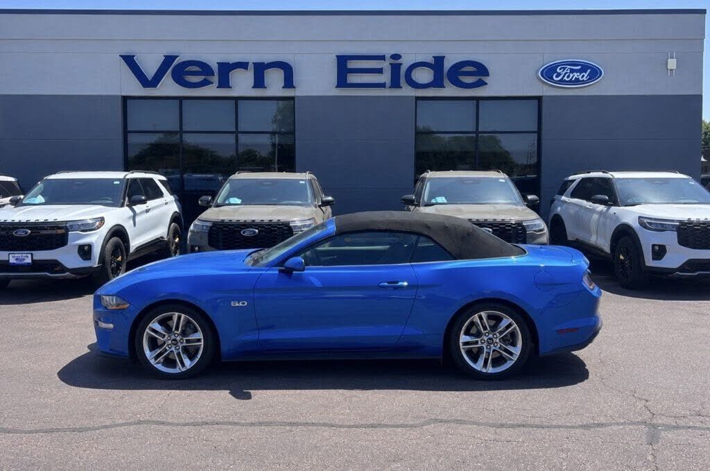 2020 FORD Mustang