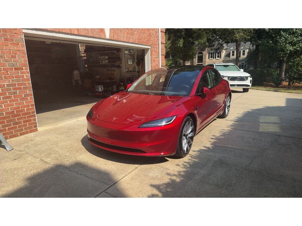 2025 TESLA Model 3